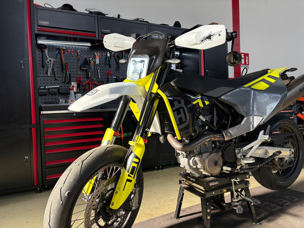 HUSQVARNA 701 2024