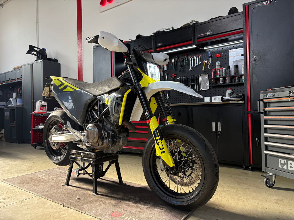 HUSQVARNA 701 2024