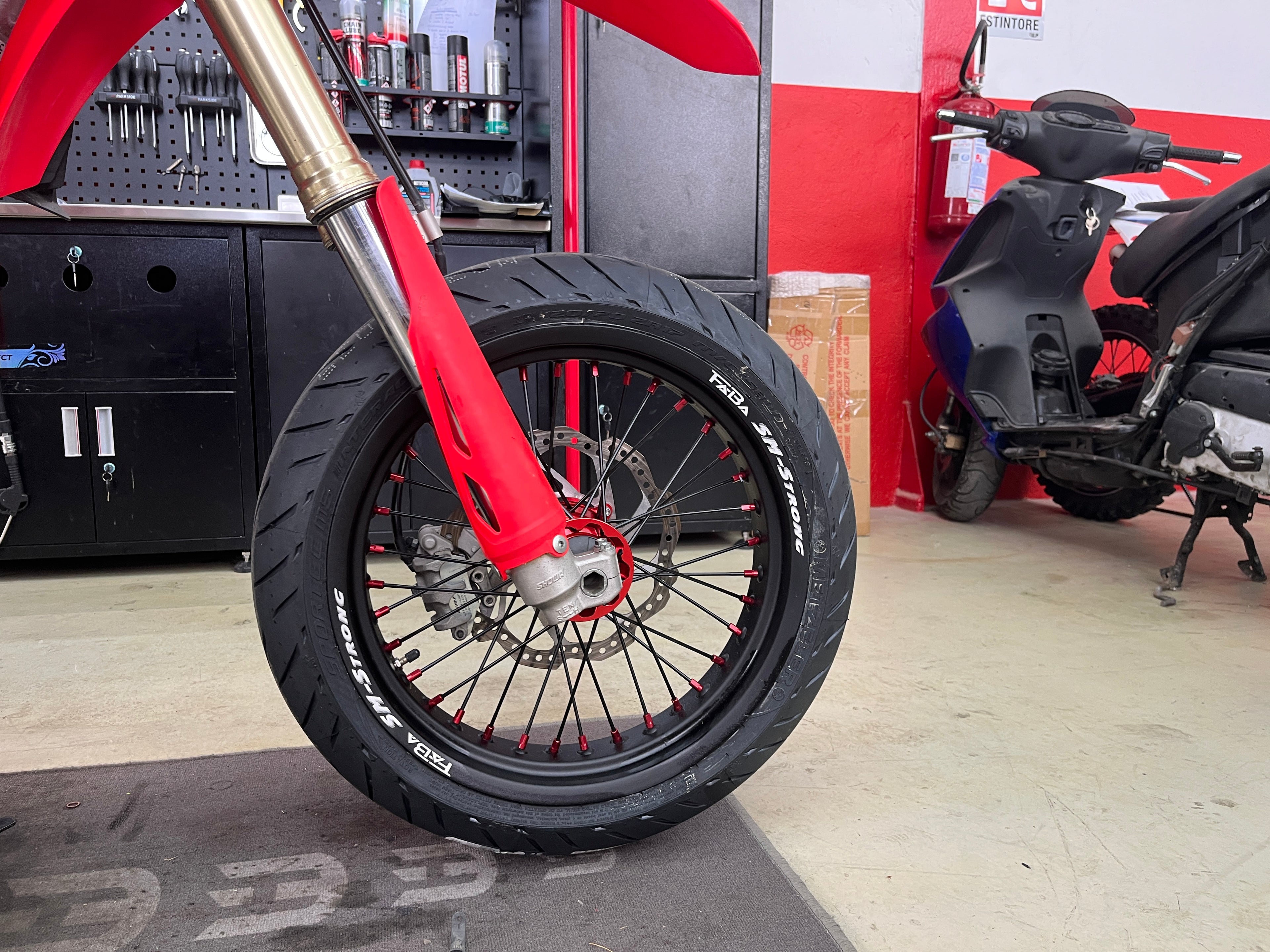 HONDA CRF 450 (2024)