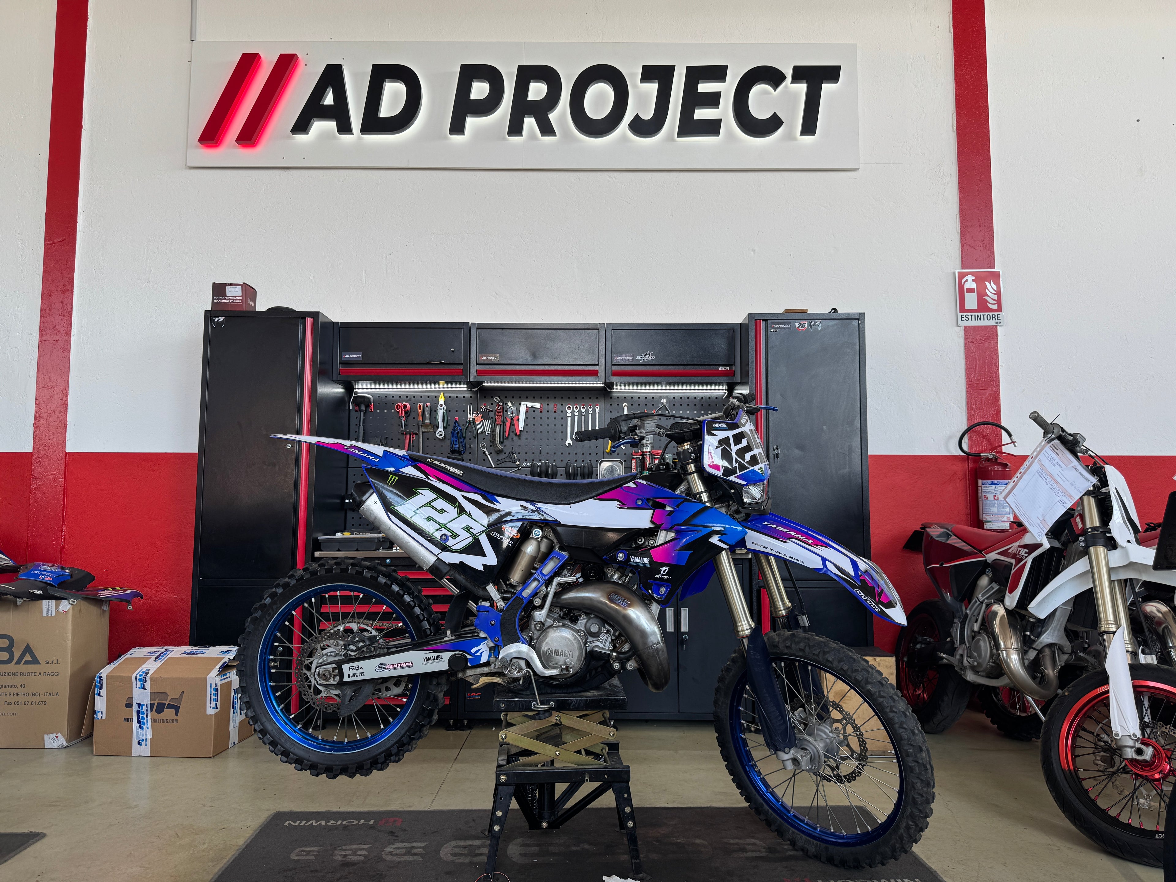 YAMAHA YZ 125