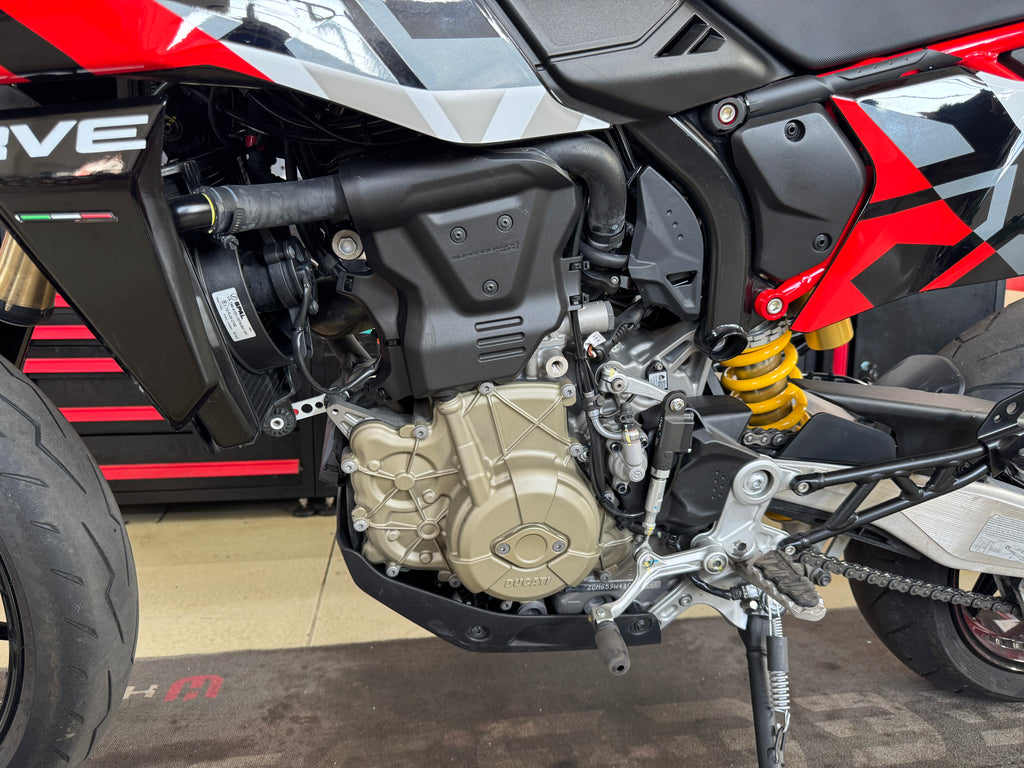 DUCATI HYPERMOTARD 698